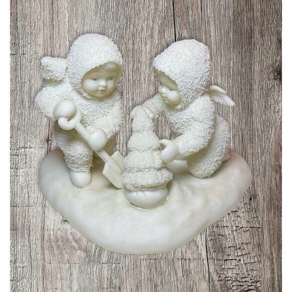 Dept 56 Snowbabies “We’ll‎ Plant the Starry pines”. No chips or cracks. No box - Picture 1 of 4